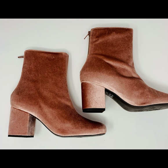 Free People Velvet Cecile Bootie Rose Ankle Boots - Picture 6 of 7